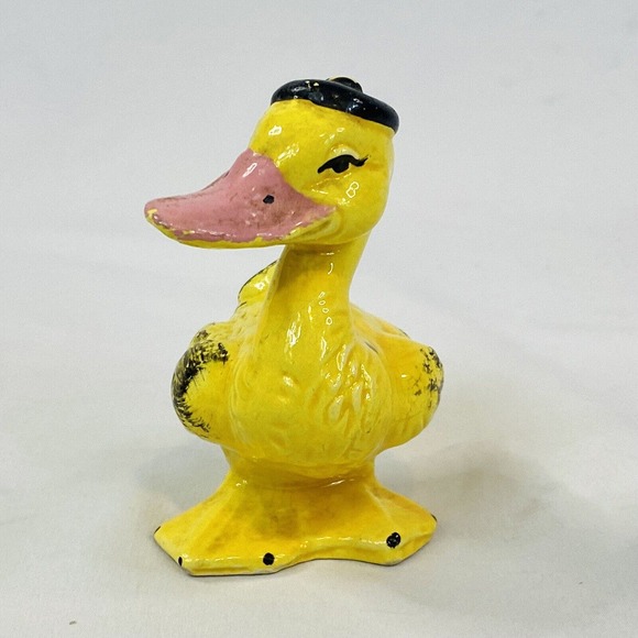 Vintage Ceramic Anthropomorphic Yellow Duck in Hat Figurine 3.5" - Picture 2 of 5